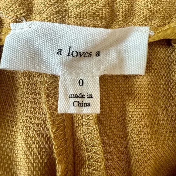 Tan High-Waisted Cropped Pants with Tapered Legs - Picture 3 of 3